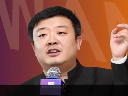 跪着的父母培养不出站着的孩子