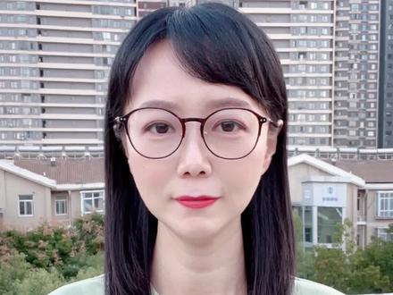 #6岁女孩天生爆炸头 “蓬发综合征”通常出现在3个月到12岁的儿童身上#薇观察