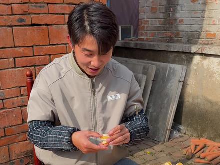 过年少不了的小零食核桃酥,外表金黄酥脆,内里香甜,越吃越想吃 #核桃酥 #过年零食自己做 #抖音美食推荐官 #我的乡村生活 #农村美食