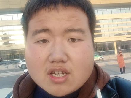 #西延高铁#坐高铁 ,大家好,我是铜川第一男神苏星宇,我现在在铜川站乘坐西延到西安北站,我来西安逛逛!!!!!