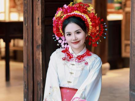 “今生戴花 来世漂亮 ”在明水古城也可以体验一天的蟳埔女簪花了 #蟳埔女簪花 #非遗文化 #明水古城 #簪花 #蟳埔女