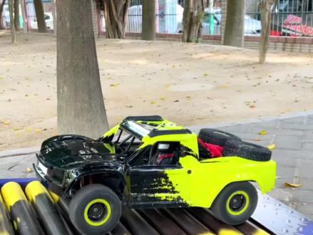 这样你能看明白嘛#rc #遥控车 #udirc #奖杯卡车