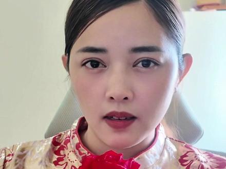 🌹《玫瑰》拜三拜——2025年🇹🇭泰国最火的情歌。知道歌词的意思后,你心疼了吗?
#泰国歌#泰国歌曲#泰国神曲 #学泰语 #翻译歌词