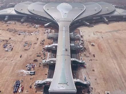 越南最大机场将于2026年投入商业运营,以后去越南更方便了。 #越南 #越南旅游 #中越 #胡志明 #越南航班 文字整理自:越南通讯社