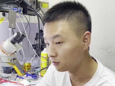 iPhone15Pro系列美丽版 你更接受目前华强北哪一种改卡方案 打在评论区#华强北 #卡贴机 #有锁机#iphone15Pro #15Promax