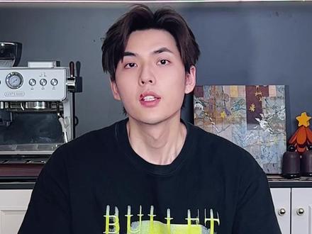 会动的手机背板?OPPO Reno16,设计与技术实力双在线 ,这样的机型谁能不爱?#opporeno16#小屏手机 #夏日数码好物