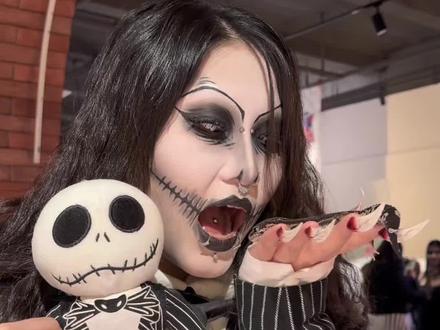 猪妞的圣诞节 #爬宠 #豹纹守宫 #哥特 #异宠 #守宫
主办哥特小姐姐: @多多🖤