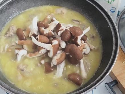 其实幸福很简单,美美的吃一餐,也是一种幸福#记录生活 #好食材好味道 @小露@ (这是一个库存)