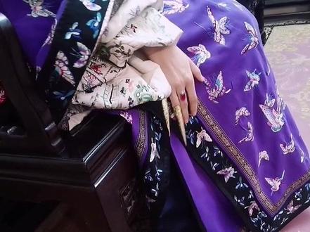 满族传统民族服装——旗装的完整穿搭形式 #满族 #旗装 #国风合伙人