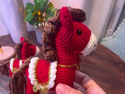 马年马到成功,马上有钱,小马材料包来了,一份钩三个小马 #钩织教程 #毛线钩织 #马年生肖 #新年礼物 #diy手工