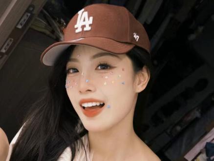 🆘急🆘星星贴纸➕dazz也太太太好看了吧!! #dazz #滤镜 #拍照姿势 #拍照技巧 #拍照教程