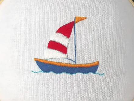 刺绣小图案校服小帆船回针绣缎面绣刺绣教程 #刺了个绣 #刺绣diy #刺绣校服diy图案教程 #手工礼物 #刺绣教程分享