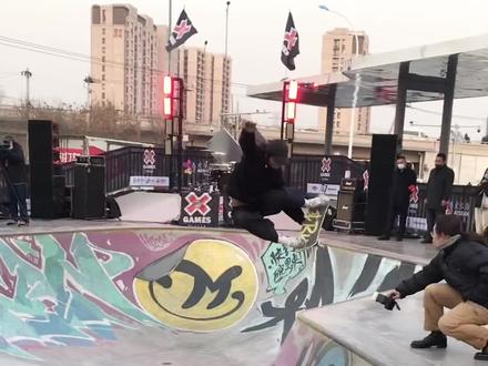 #xgames 碗池资格赛🔥高群翔带你#滑团火@滑板的翔总 #最火上板动作