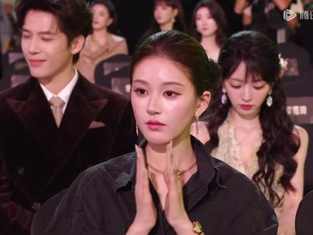 等了一个晚上阿音阿晋终于聊上了!#星光大赏 #赵露思 #王安宇#音元天定