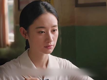 方穆静为改变出身,接受高干子弟瞿桦的追求。#追剧 #纯真年代的爱情 #郭晓婷 #王天辰