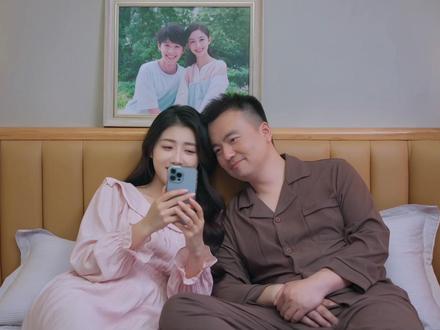 正义大个重生恋爱系列短剧之永远爱胡第二季第二集 大个和小胡回到爱的小屋,相互诉说着思念,两人满心满眼都是彼此,幸福感飙升!@叶小慧 #正义大个 #甜剧推荐 #正义大个系列短剧 #情感剧场