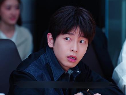 全网都夸公司牛,只有老板想倒闭 #电视剧年少有为 #电视剧年少有为 #年少有为800个梗点子 @电视剧年少有为(亏pi点子生成版