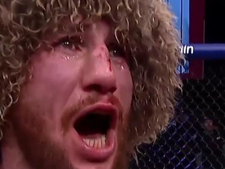 梅拉布在完败彼得-严后表示,只要好兄弟斯特林还是雏量级冠军,他就不会拿挑战权!#UFC