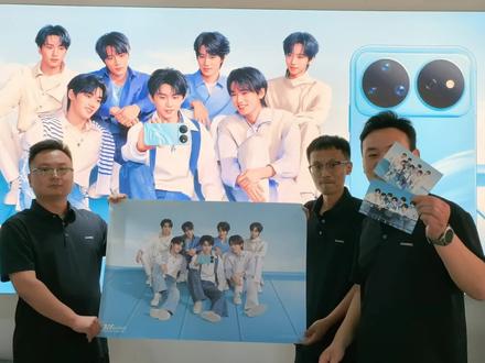 时代少年团,限定周边快来领取吧!!! 和HUAWEI nova代言人时代少年团 #一起冲向盛夏,用#华为nova16 系列,定格夏日真实影像!nova 16系列现已开启预订,欢迎选购!#时代少年团#海伟手机城