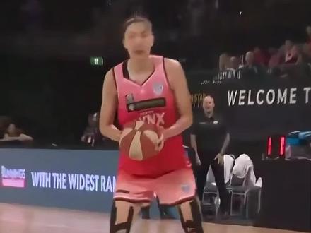 韩旭澳大利亚联赛最新赛事,22分5篮板两助攻1盖帽! #中国女篮 #韩旭