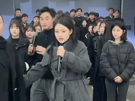 三妹大爱,Ak团队大爱,@唐三妹 (云南阿奎老婆) @风少爷AK(12月9日云南举办婚礼) @小二妹AK @刘坤: @彤彤AK