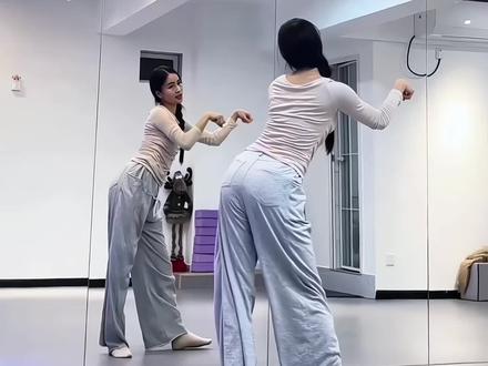 《快乐小马》镜面分解➕跟跳来啦~#快乐小马舞蹈挑战 #马年春晚 #抖音新春联欢会 #快乐小马 #一学就会系列