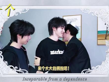 谁还说轩源的感情太淡?嘉陵江边的风,吹了八年也没把他们吹散#轩源 #如果会穿搭是一种天赋 #意想不到的时尚单品出现了 #源轩 #时代少年团