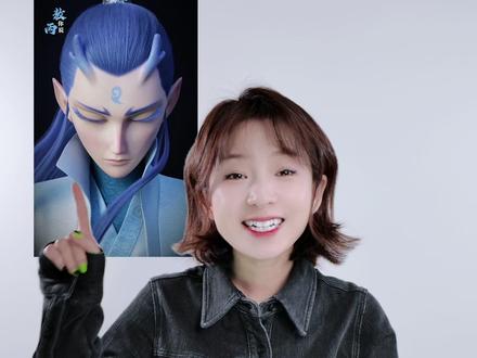 拆解网络热门服装工艺㉓敖丙直裰 本期采用的是相对简单的一片式剪裁,争取让新手同学也能轻松上手。
直裰(duō)是一种起源于宋朝的服饰,最初多为僧侣穿着(不开衩),明朝时期在文人、士大夫中流行(开衩)。
这种款式的特点在于衣身的直线剪裁,款式偏宽松,不强调身体曲线,着重舒适度。
💙我们可以像敖丙一样将直裰作为里衣,外衣搭配无袖立领罩袍,当然也可以单穿。
#服装设计 #直裰 #哪吒2之魔童闹海 #敖丙 #cos服