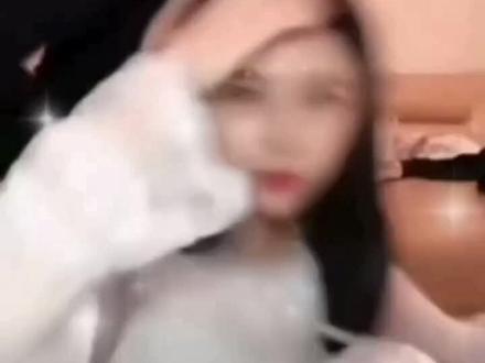 早期的任权和前女友褒姒在一起 任权求抱抱的画面 薛小婉看了不得吃醋上头啊#褒姒任权