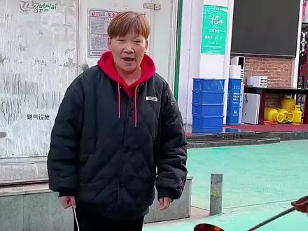 吃米皮不吃辣子,你吃个()