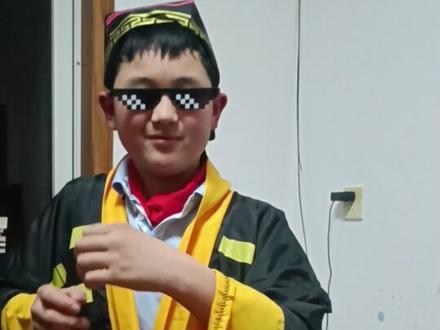 英叔死忠粉,倒💩森,今日现场一首小曲儿,接着奏乐接着舞!#林正英九叔 #年轻人真会玩#小学生日常 #cos#我服了