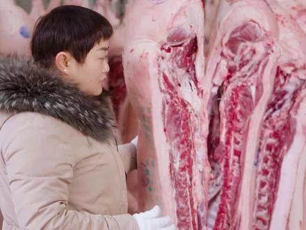 你知道怎么分辨黑猪肉和普通猪肉吗?认准这几点,从此成为优秀的“挑肉专家”!#黑猪肉 #土猪肉 #原生态养殖 #涨知识 #放心肉 @DOU+小助手