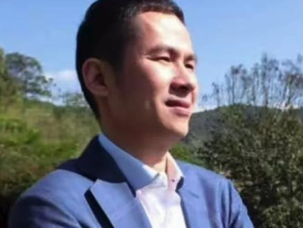 钱总抖音直播连线亲自回应,黑粉宝宝的不要天天的地名海心 #经纬天地 02477@钱峰雷