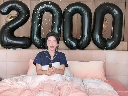 千万网红因模仿,受邀参加环球小姐,网友:去还是不去? #李蠕蠕 #一人分饰多角 #李蠕蠕受邀参加环球小姐