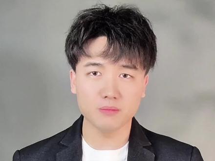 南宁地铁如厕事件:文明的底线面前,容不得任何人"随地任性"。#南宁地铁 #南宁dou知道