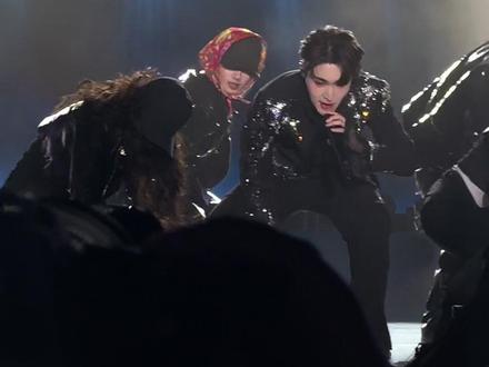 抱一抱@张艺兴 #张艺兴进行曲上新了 #张艺兴大花轿 #大花轿 #染色体家族演唱会