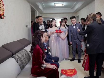 #婚礼男方 #敬茶改口,见证一个新家庭的诞生。#结婚 #新娘 #荣悦台婚礼管家
