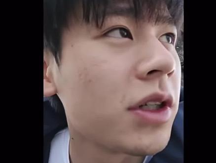 无畏被高能弹幕怼的这段真的笑不活了,他还让大家别发高能弹幕他不会关,然后发的更多了😂可怜但好笑#无畏回应转辅助位