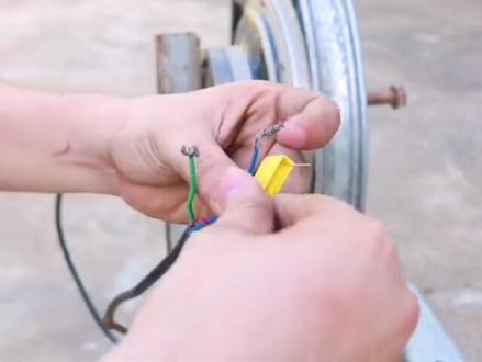 教你把电动车的后轮改装成大功率的发电机,再也不怕停电了