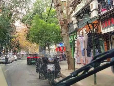 #雨刮器 #自己换雨刮器 #自己修车 #分享生活小技巧 车辆雨刮胶条如何单独更换,保姆级教程