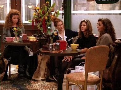 vase /vɑːz/ n.花瓶;瓶 #据说单词 Book2-Unit1