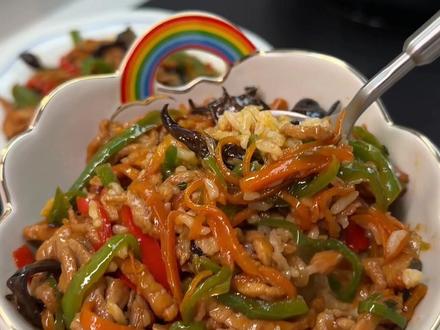 今天做了不辣版鱼香肉丝,酸甜可口,可好吃了~#下饭菜 #鱼香肉丝