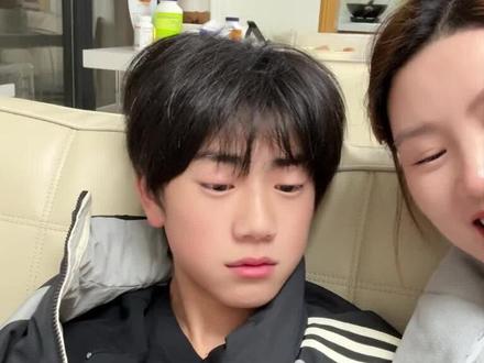 突然就长大了 #饭后一颗糖浩哥 #家庭日常 #变声期