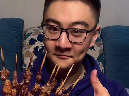 健完身真的要远离路边摊呀,不要挑战自己的自控力!你肯定抵抗不住哈哈哈 #抖音美食创作人 #一起吃饭吧