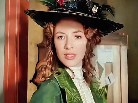 女记者阿黛拉为了唤醒昏迷的妹妹,前往埃及寻找法老御医木乃伊#阿黛拉的非凡冒险 #影视剪辑解说 #电影推荐