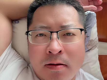 熊圈太卷了,你们说要不要继续! #情感 #情感共鸣