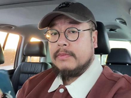 拍照时眼镜反光怎么办?尤其用闪光灯的时候 #摄影技巧 #拍照技巧 #闪光灯 #我的摄影日记 #闪光灯使用 @抖音摄影