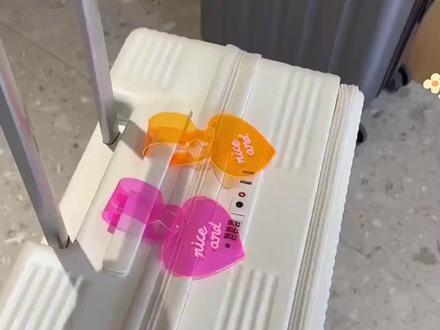 //映调ins荧光行李牌旅行箱吊牌标识牌托运防丢标签挂牌 #映调 #ins #荧光 #行李牌 #托运防丢