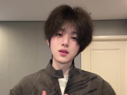 不敢回看#翻唱 #小半 #DJ版小半舞蹈挑战 #变装 #猫猫摇