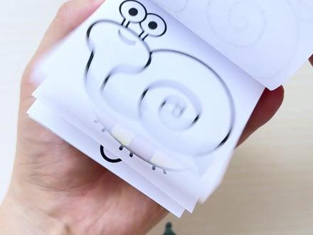 给孩子准备这个迷你涂色画本吧,小小一本拿在手里很方便,都是小朋友喜欢的图案#儿童绘画#便携画本#涂色本#儿童涂鸦